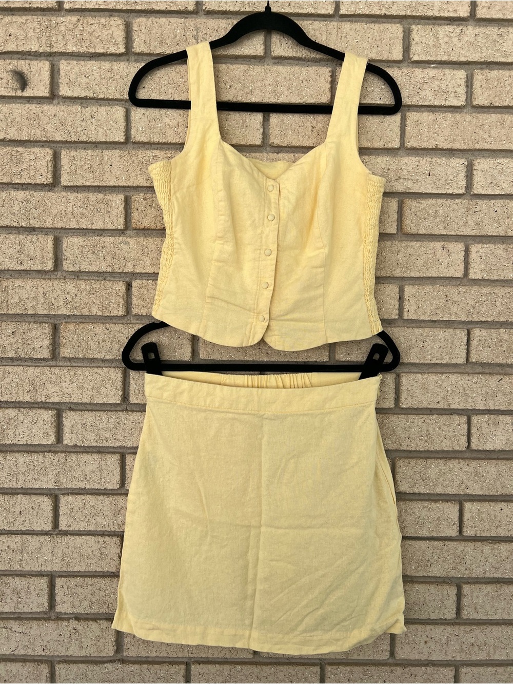 Old Navy Women's Butter Yellow Linen-Blend Set